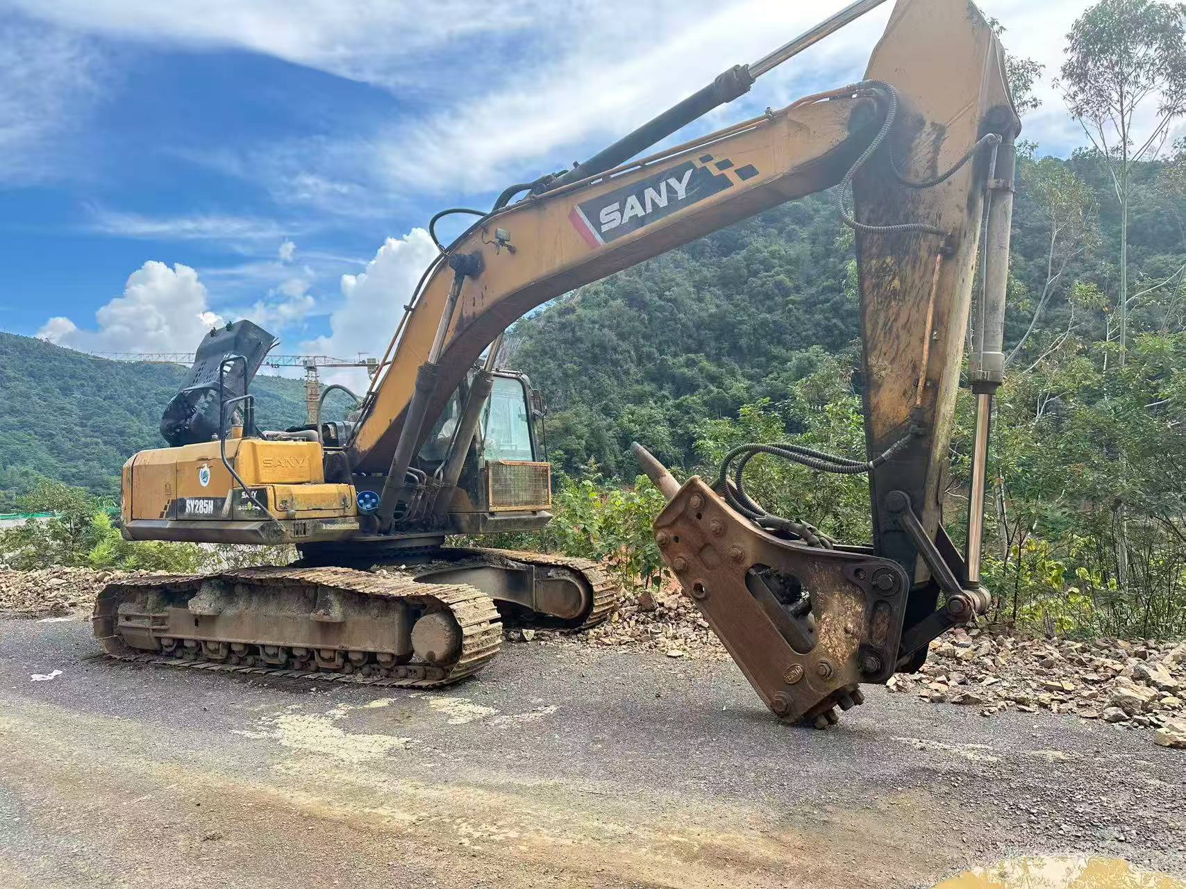 Buy Sany SY245H Used Excavator / 2
