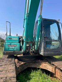Buy Kobelco SK200 Used Excavator / 6 Buy Kobelco SK200 Used Excavator / 6