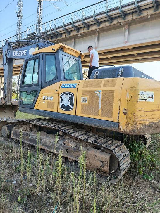 Buy JohnDeere E210 Used Excavator / 1