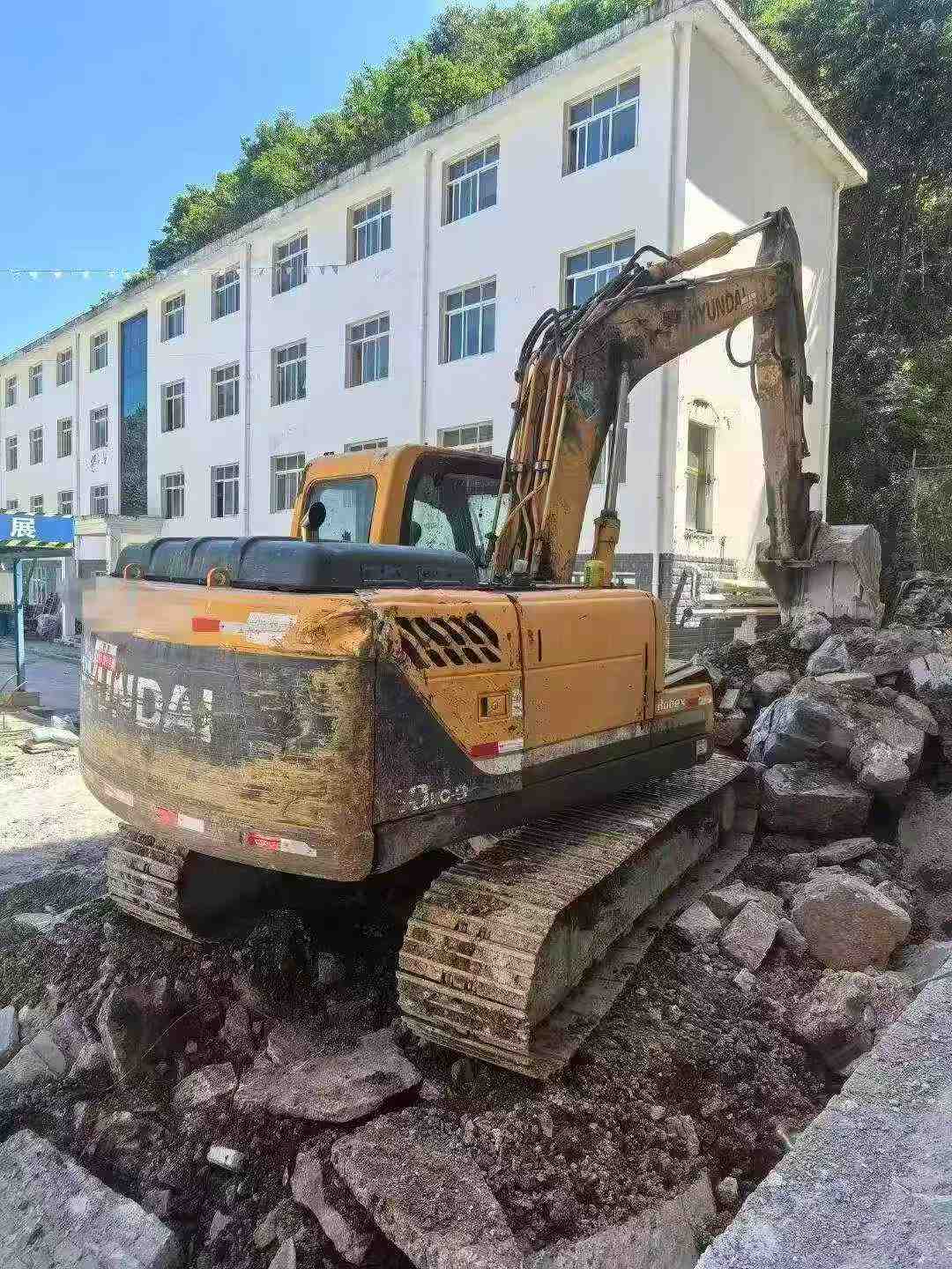 Buy Hyundai R150-7 Used Excavator / 4