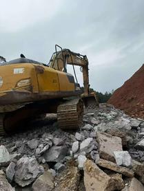 Buy XCMG XE200DA Used Excavator / 3 Buy XCMG XE200DA Used Excavator / 3