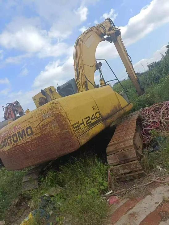 Buy Sumitomo SH240-3 Used Excavator / 1