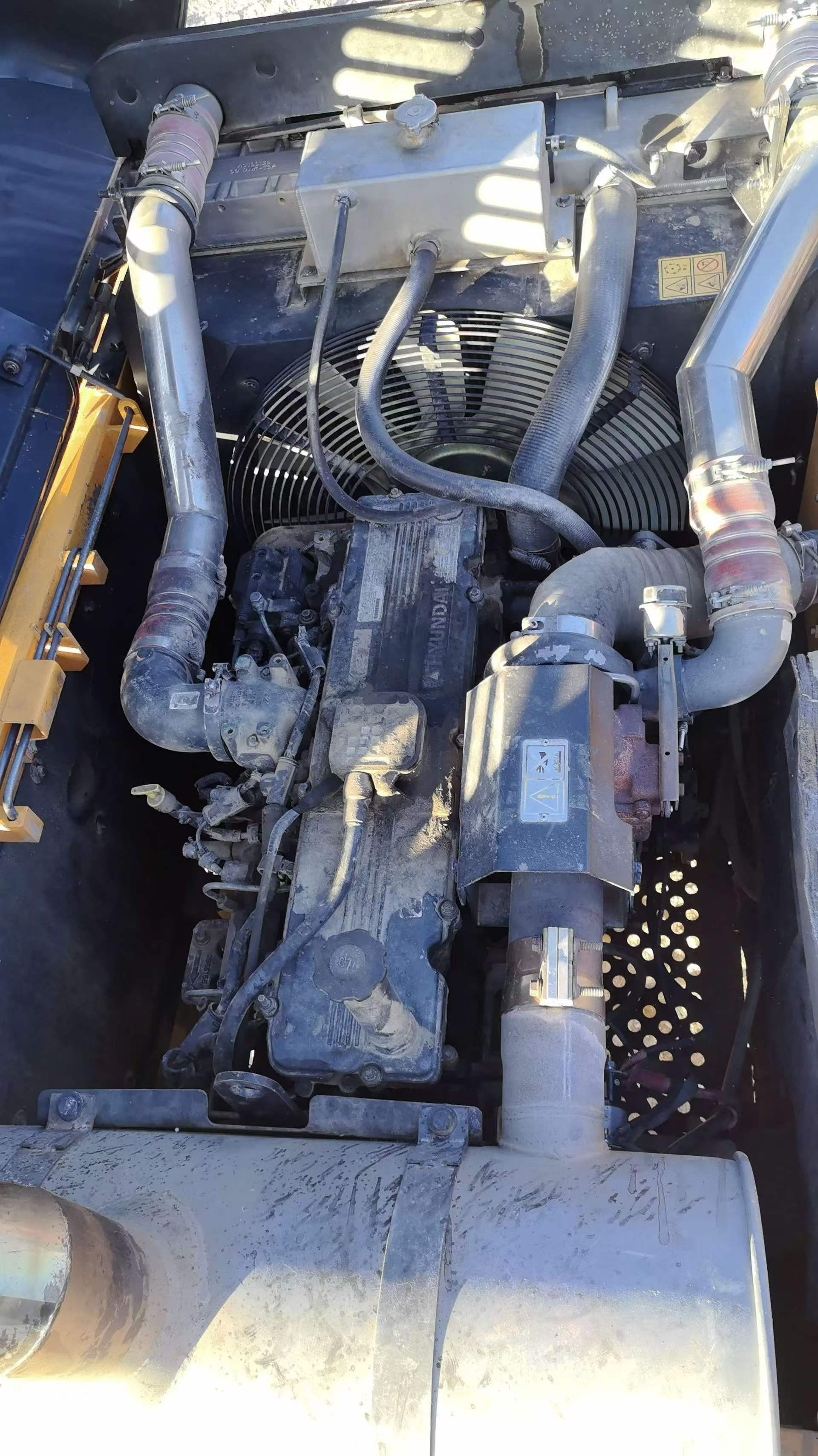 Buy Hyundai R350LVS Used Excavator / 2