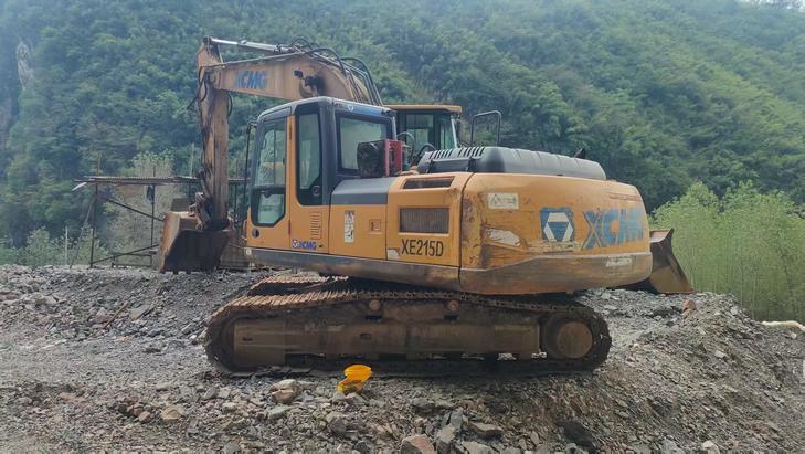 Buy XCMG XE200 Used Excavator / 1