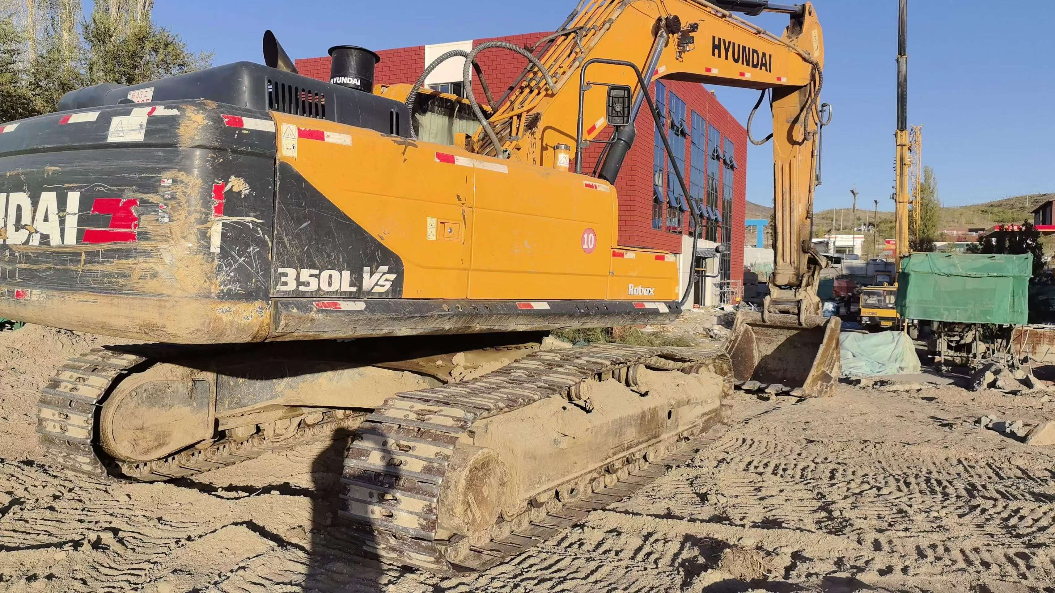 Buy Hyundai R350LVS Used Excavator / 8