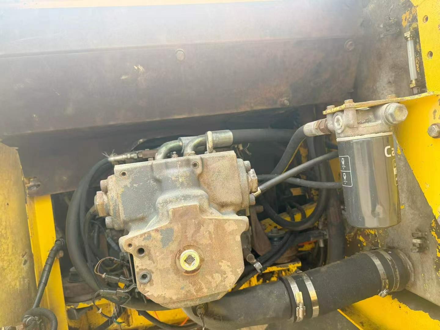 Buy Komatsu PC200-7 Used Excavator / 6