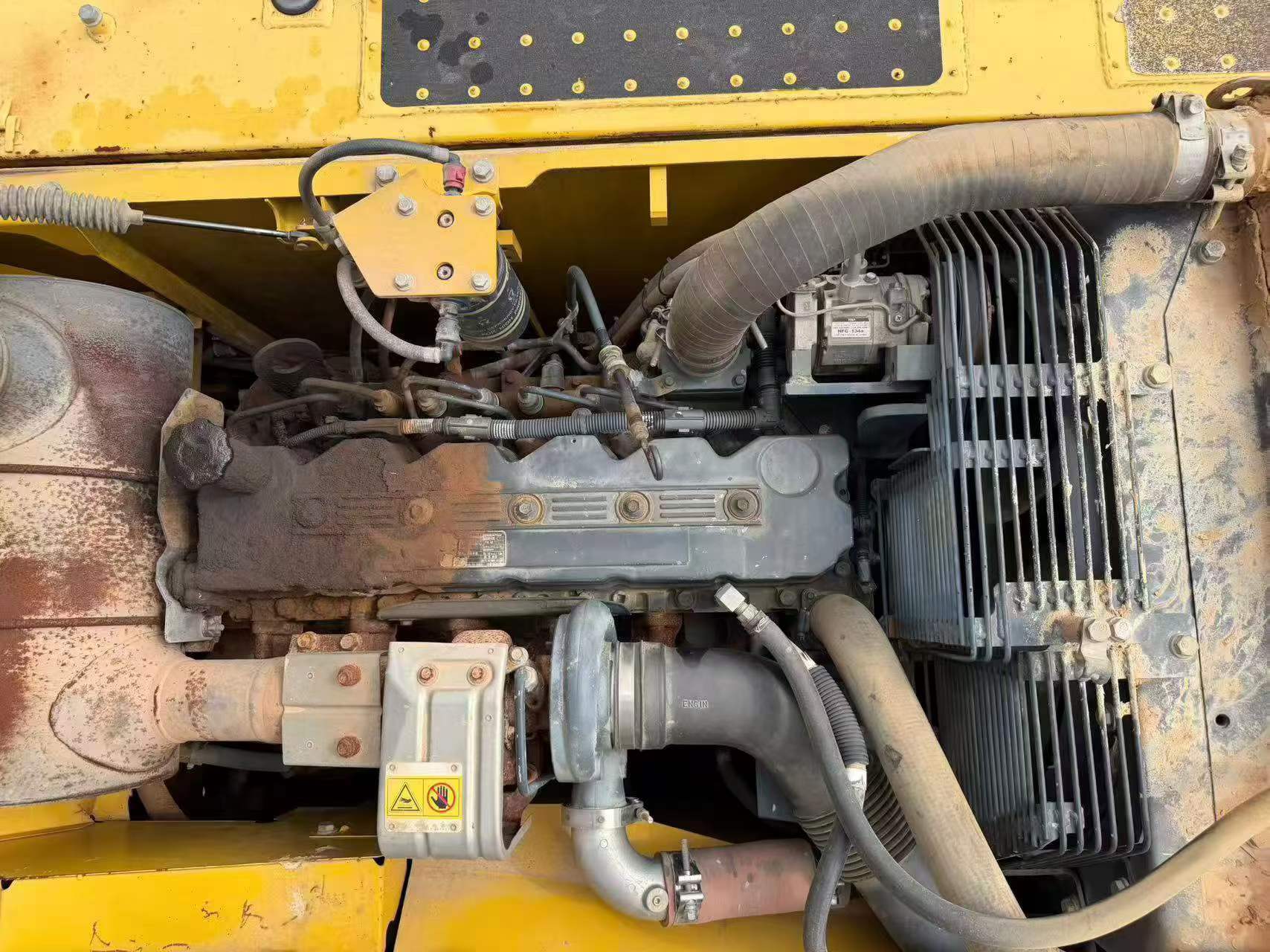 Buy Komatsu PC210 Used Excavator / 3
