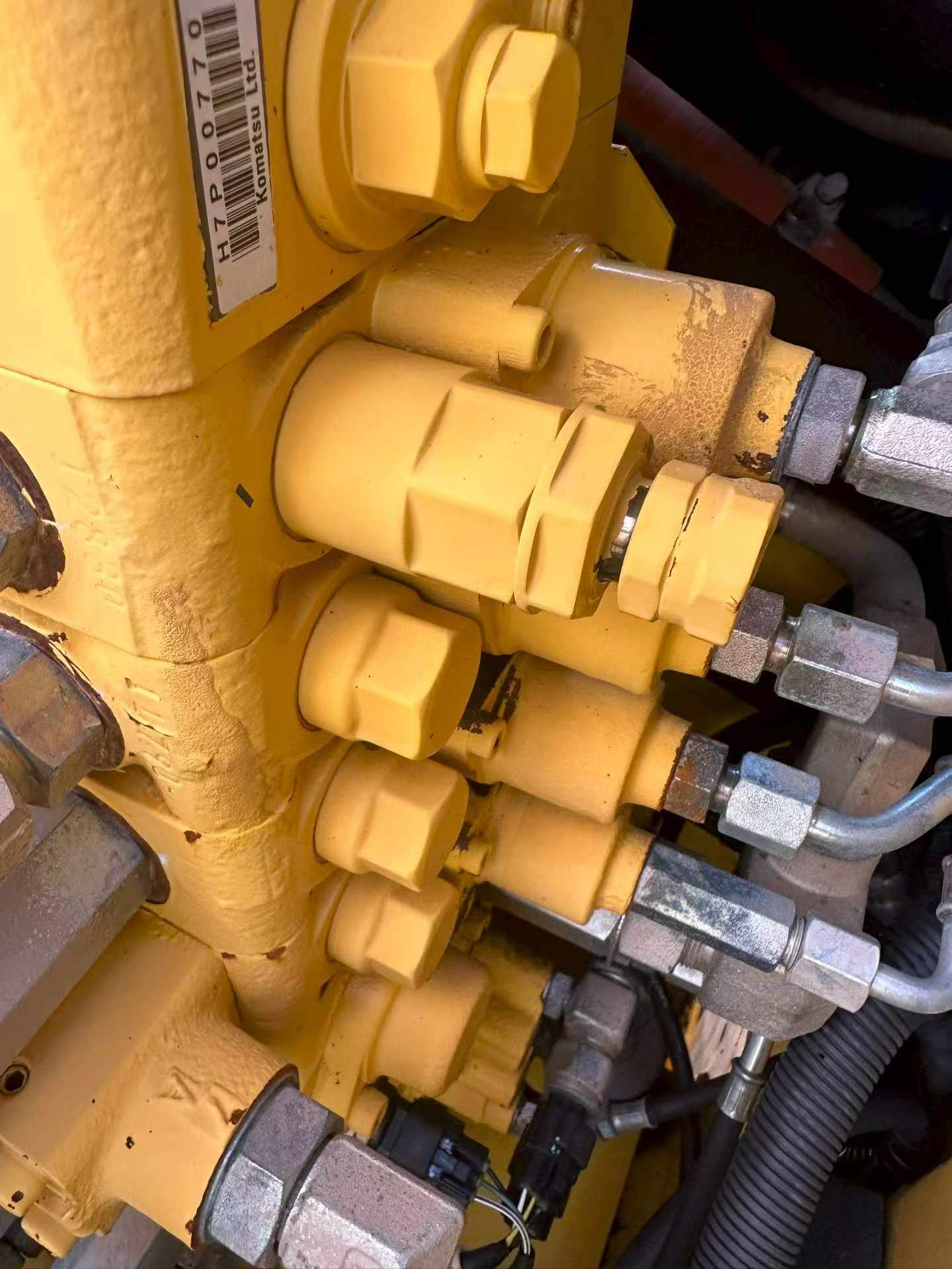 Buy Komatsu PC130-8 Used Excavator / 3