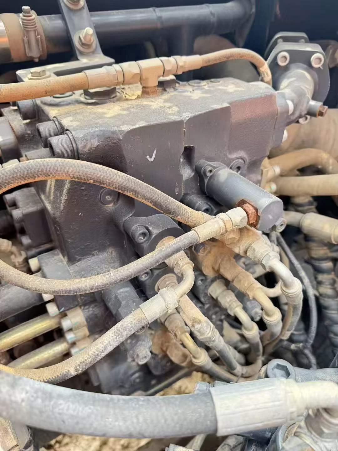 Buy Doosan DH215-9 Used Excavator / 8