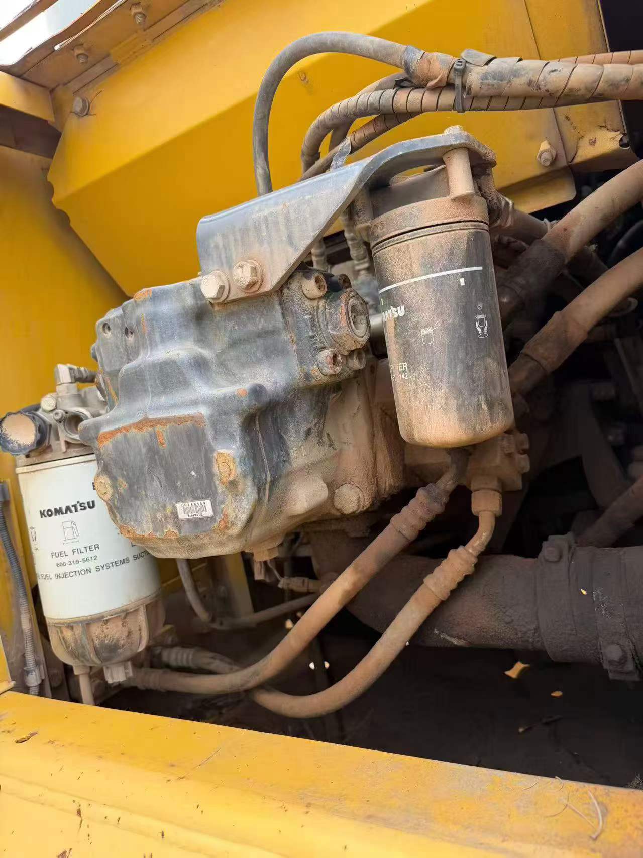 Buy Komatsu PC210 Used Excavator / 2