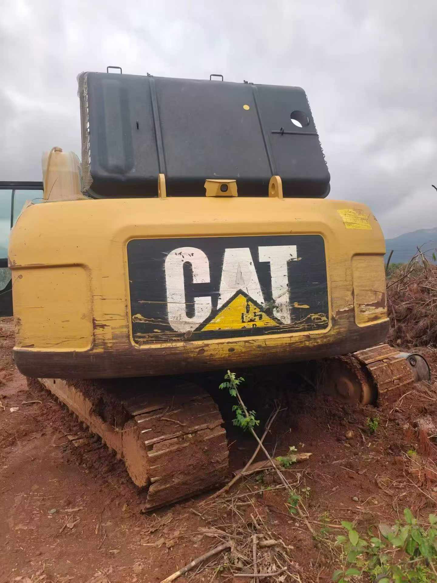 Buy Caterpillar 320D Used Excavator / 4