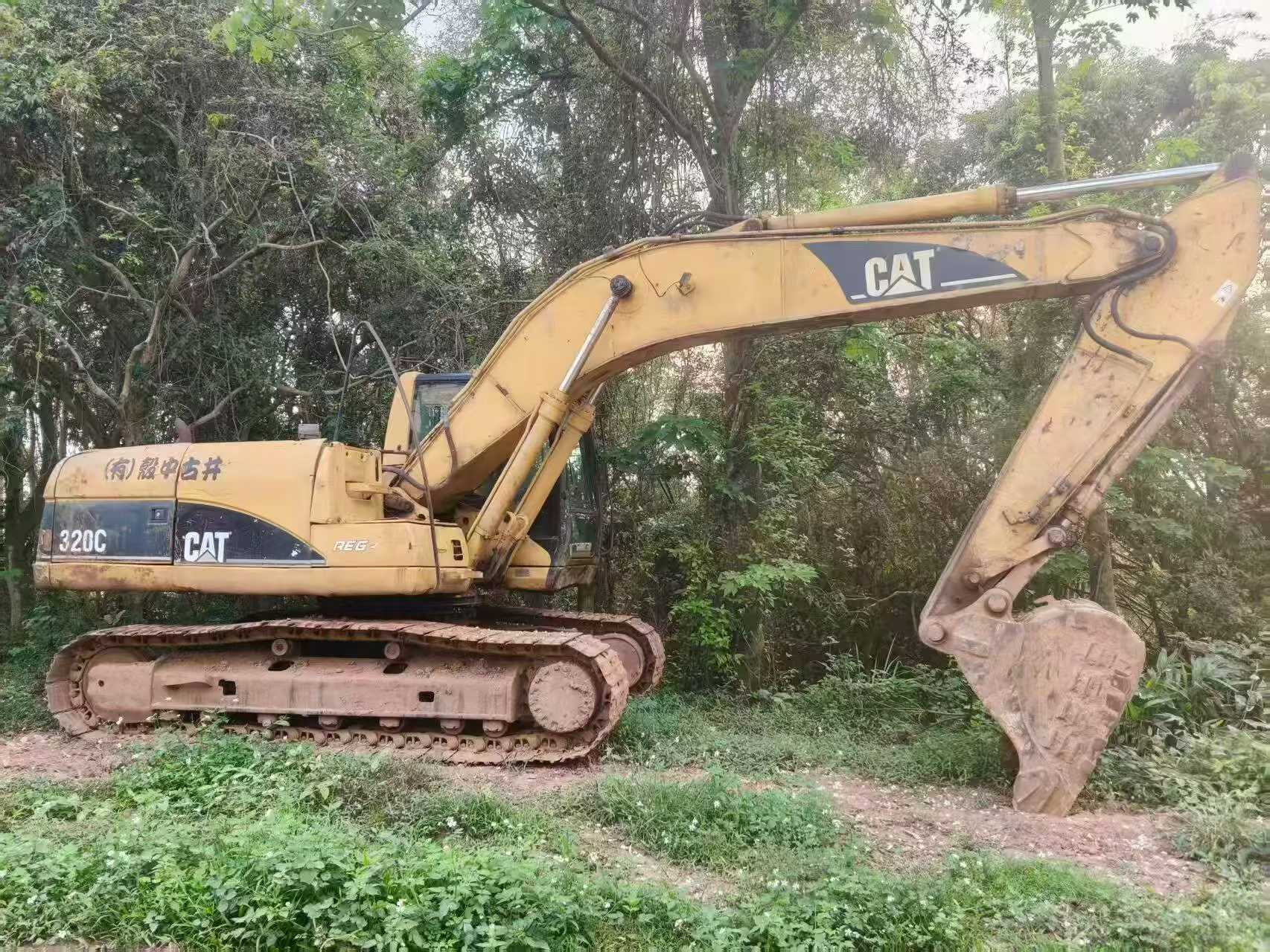 Buy Caterpillar 320C Used Excavator / 3
