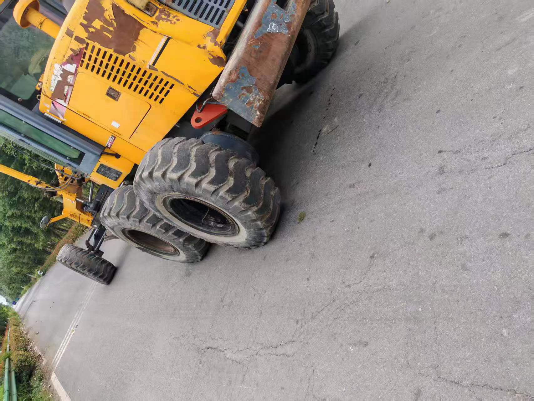 Buy XCMG LW180K Used Excavator / 8