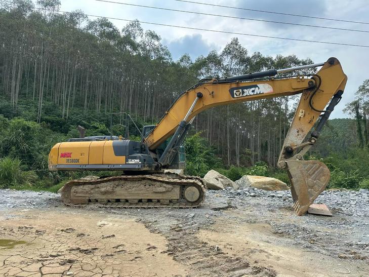 Buy XCMG XE380K Used Excavator / 1