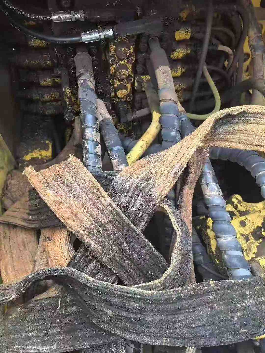 Buy Komatsu PC200-8 Used Excavator / 2