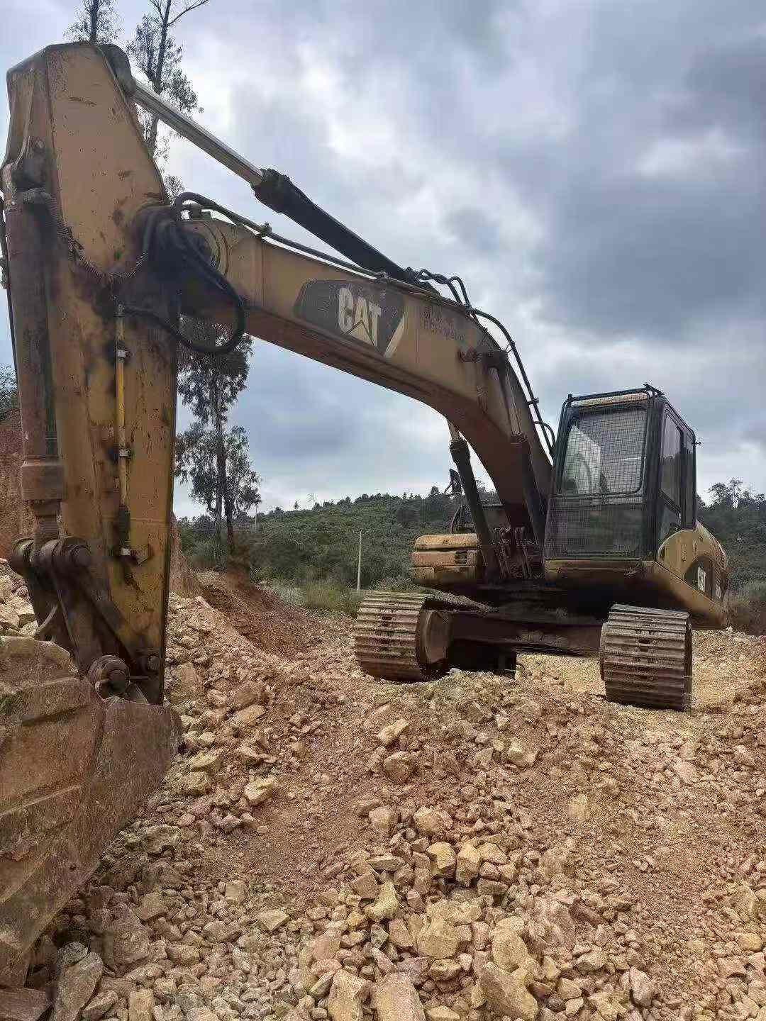 Buy Caterpillar 320A Used Excavator / 3