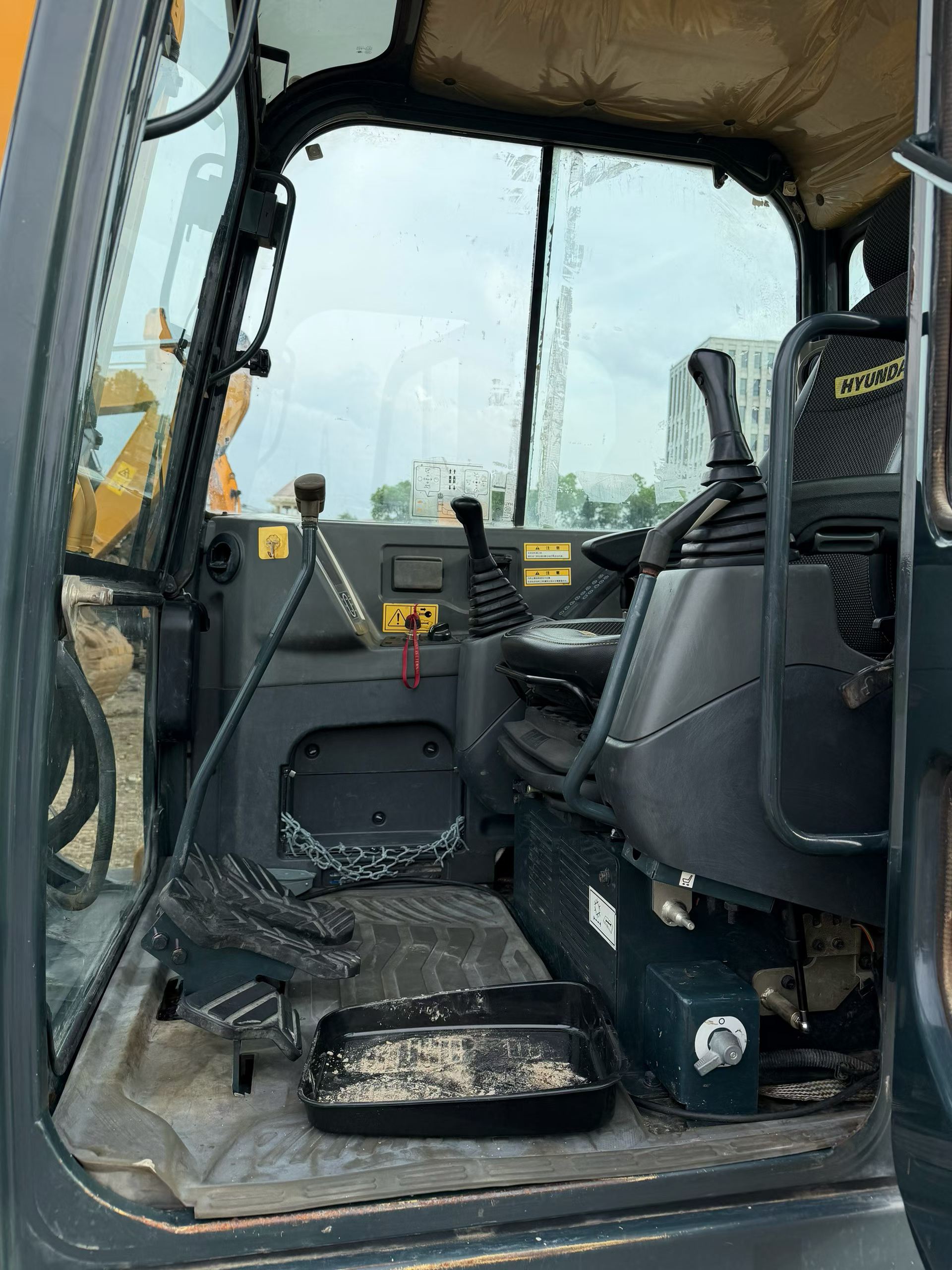 Buy Hyundai HX60 Used Excavator / 5