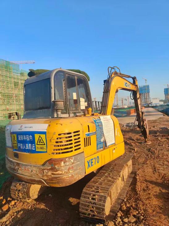 Buy XCMG XE60 Used Excavator / 1