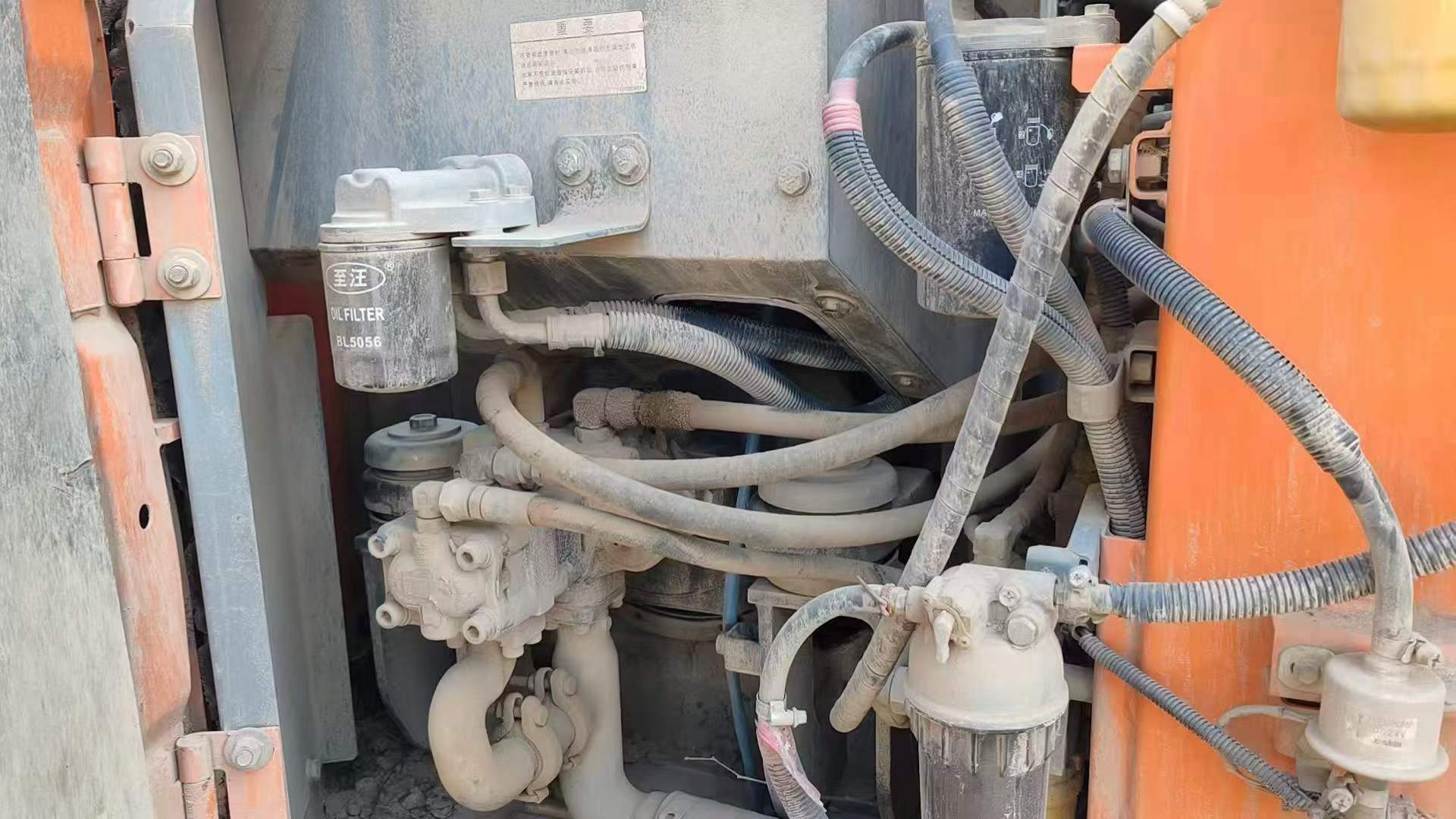 Buy Hitachi ZH200-5A Used Excavator / 6