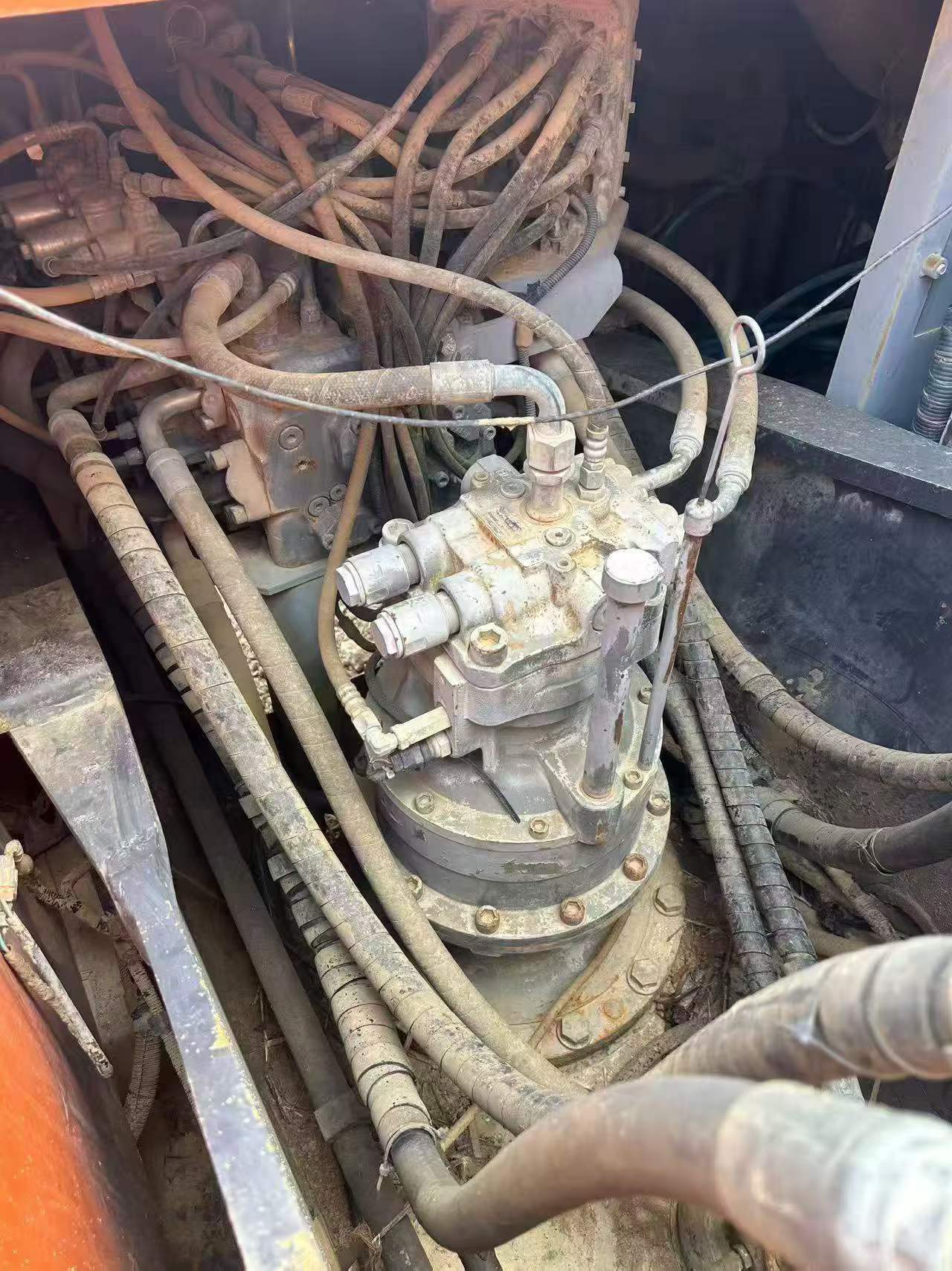 Buy Hitachi EX200 Used Excavator / 4