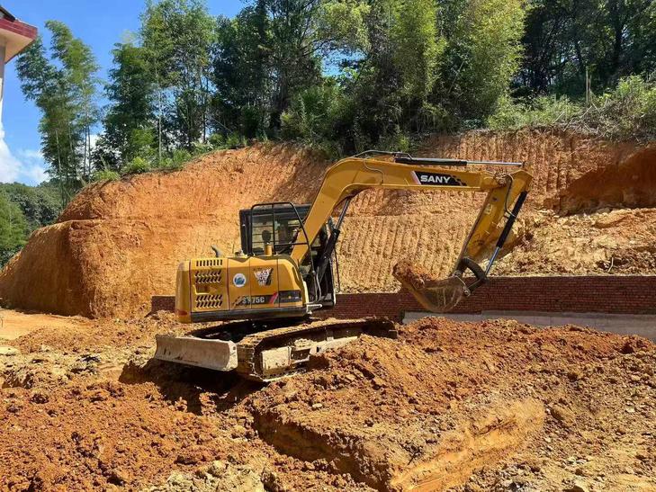 Buy Sany SY75 Used Excavator / 1