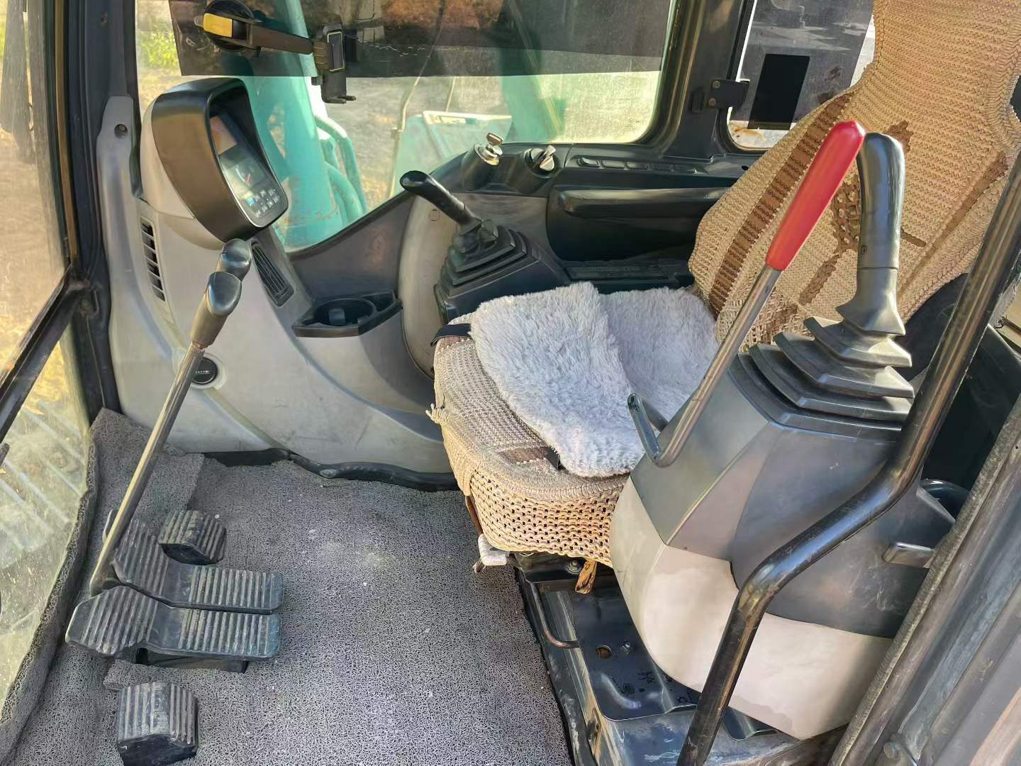 Buy Kobelco SK210 Used Excavator / 6