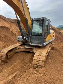 Buy XCMG XE335C Used Excavator / 4 Buy XCMG XE335C Used Excavator / 4