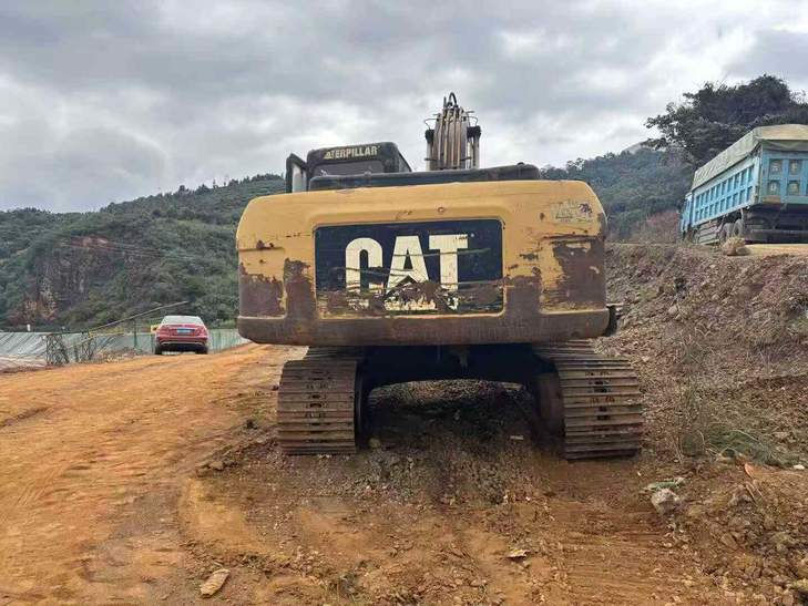 Buy Caterpillar 320D Used Excavator / 1