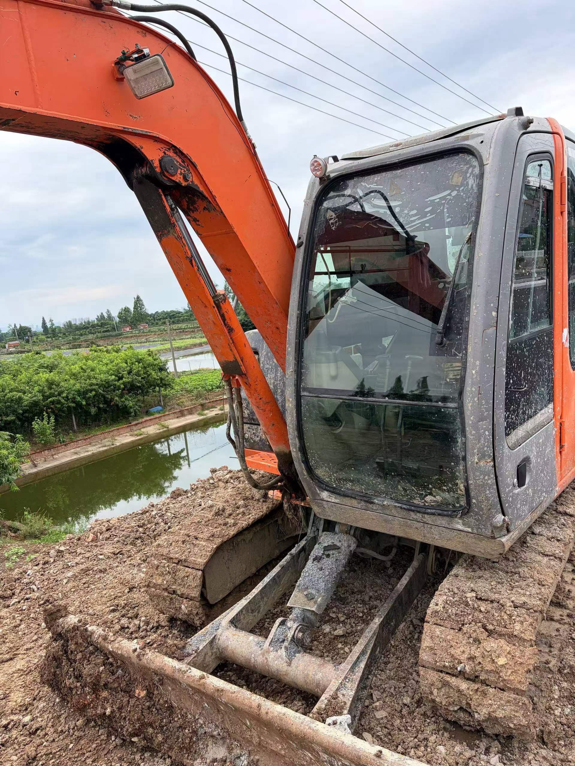 Buy Hitachi ZX60 Used Excavator / 4