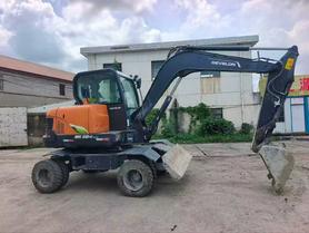 Buy Doosan DH60 Used Excavator / 3 Buy Doosan DH60 Used Excavator / 3