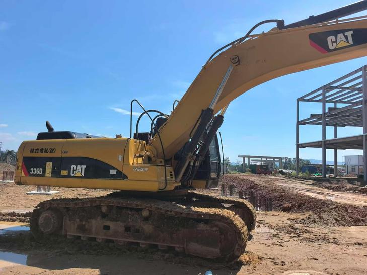 Buy Caterpillar 330B Used Excavator / 1