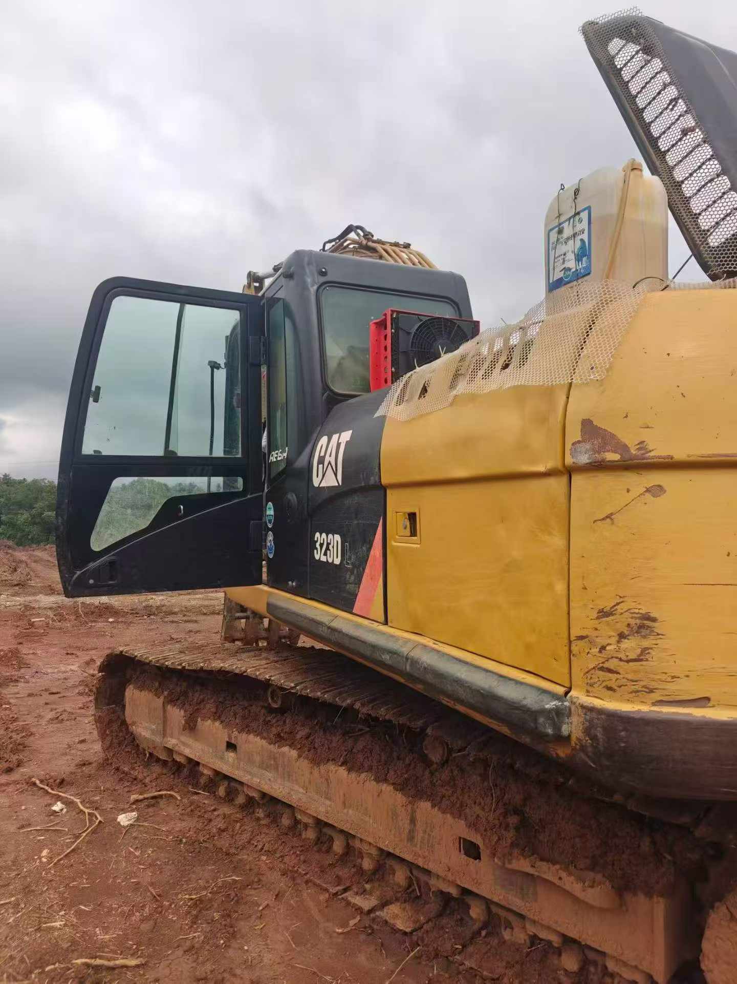 Buy Caterpillar 320D Used Excavator / 3