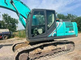 Buy Kobelco SK200-10 Used Excavator / 4 Buy Kobelco SK200-10 Used Excavator / 4