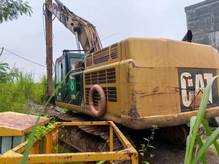 Buy Caterpillar 349E Used Excavator / 1