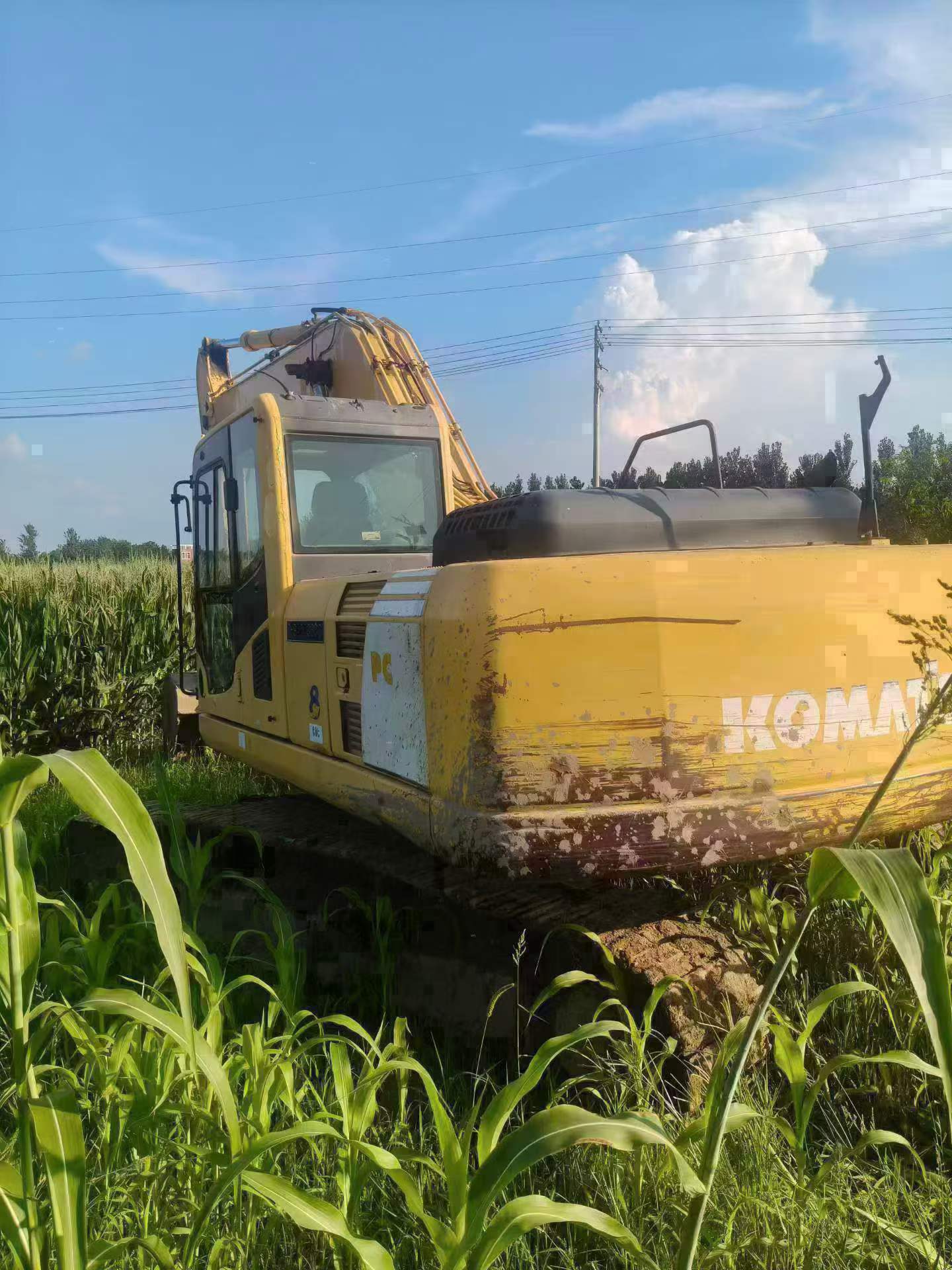 Buy Komatsu PC240-6 Used Excavator / 3