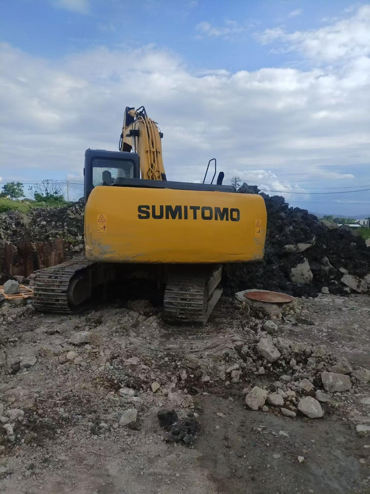 Buy Sumitomo SH200A5 Used Excavator / 7