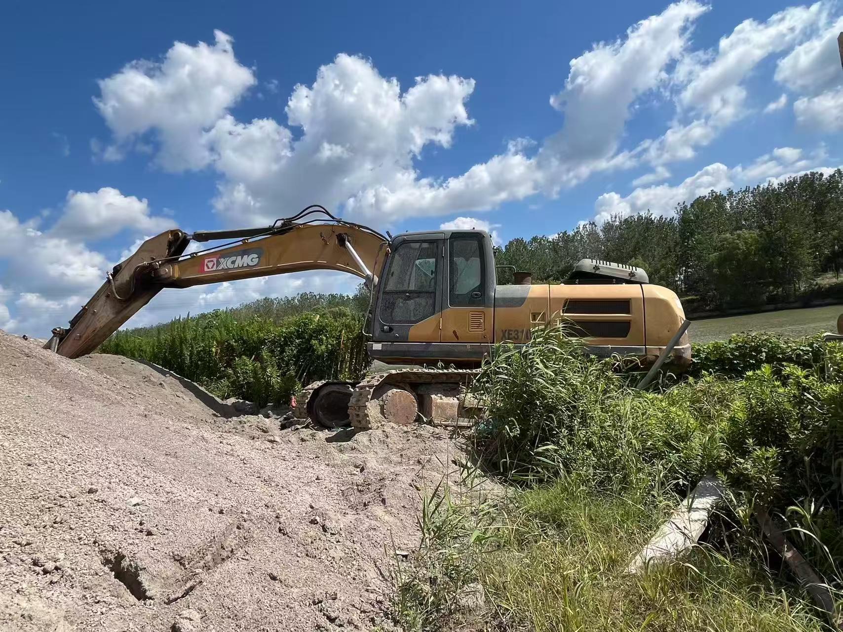 Buy XCMG XE310DA Used Excavator / 2