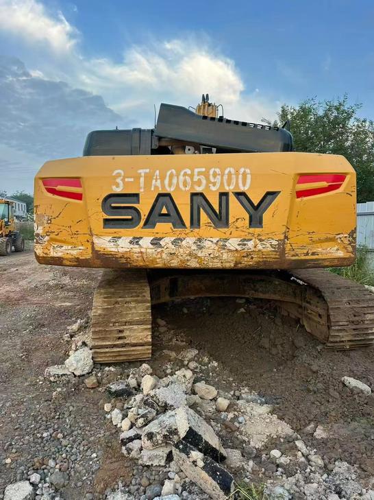 Buy Sany SY265C Used Excavator / 1