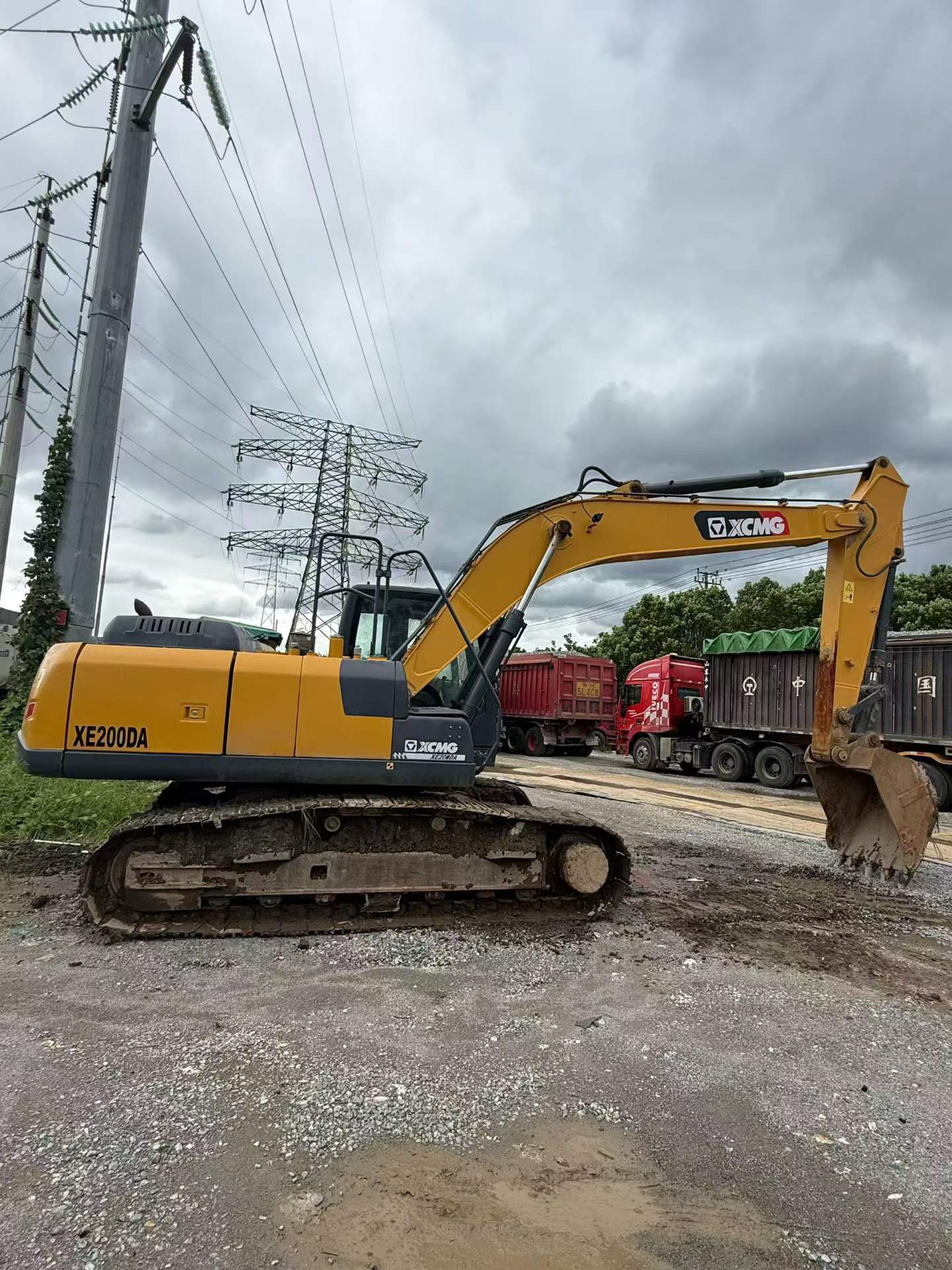 Buy XCMG XE200 Used Excavator / 2