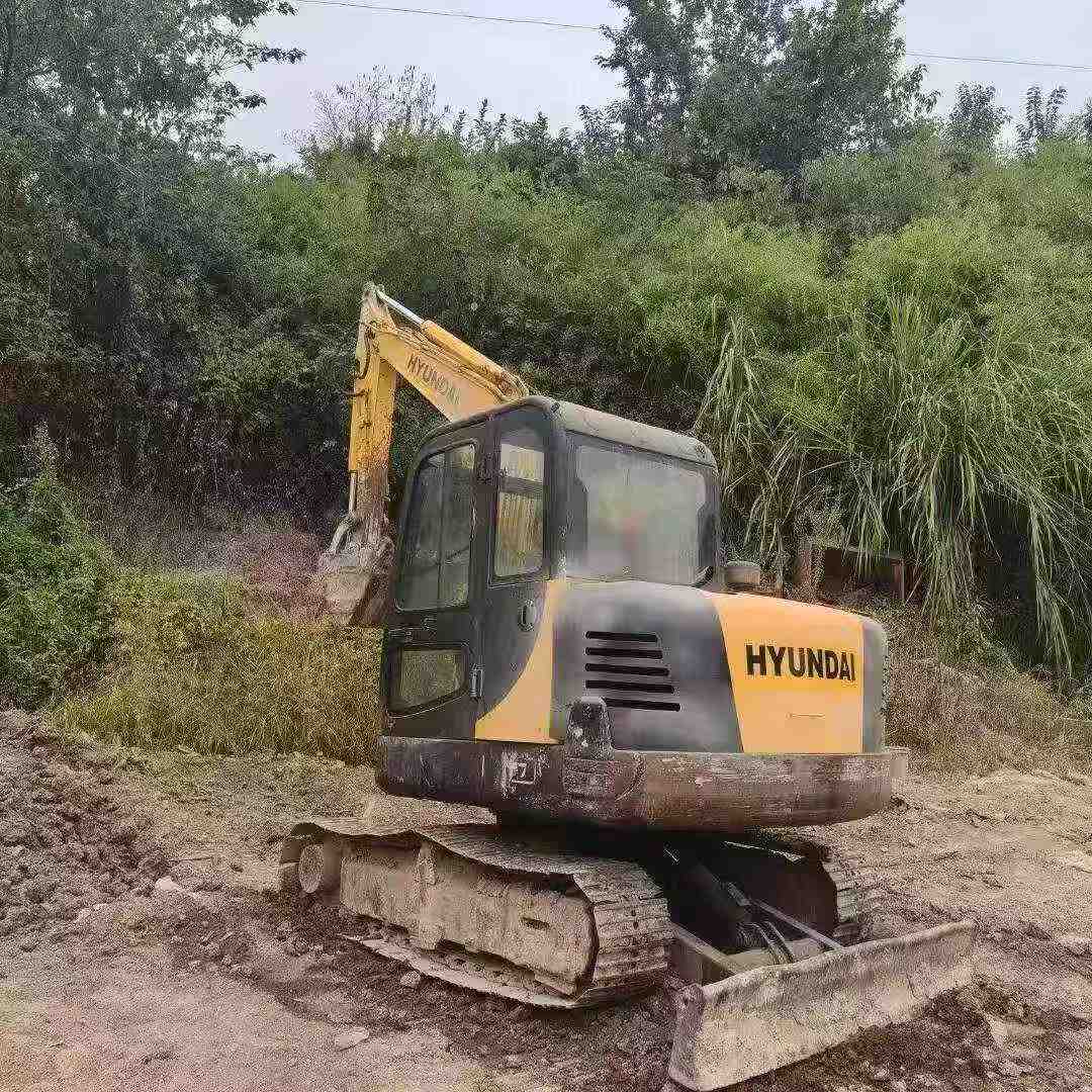 Buy Hyundai HX60 Used Excavator / 4