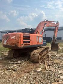 Buy Hitachi EX200 Used Excavator / 2 Buy Hitachi EX200 Used Excavator / 2