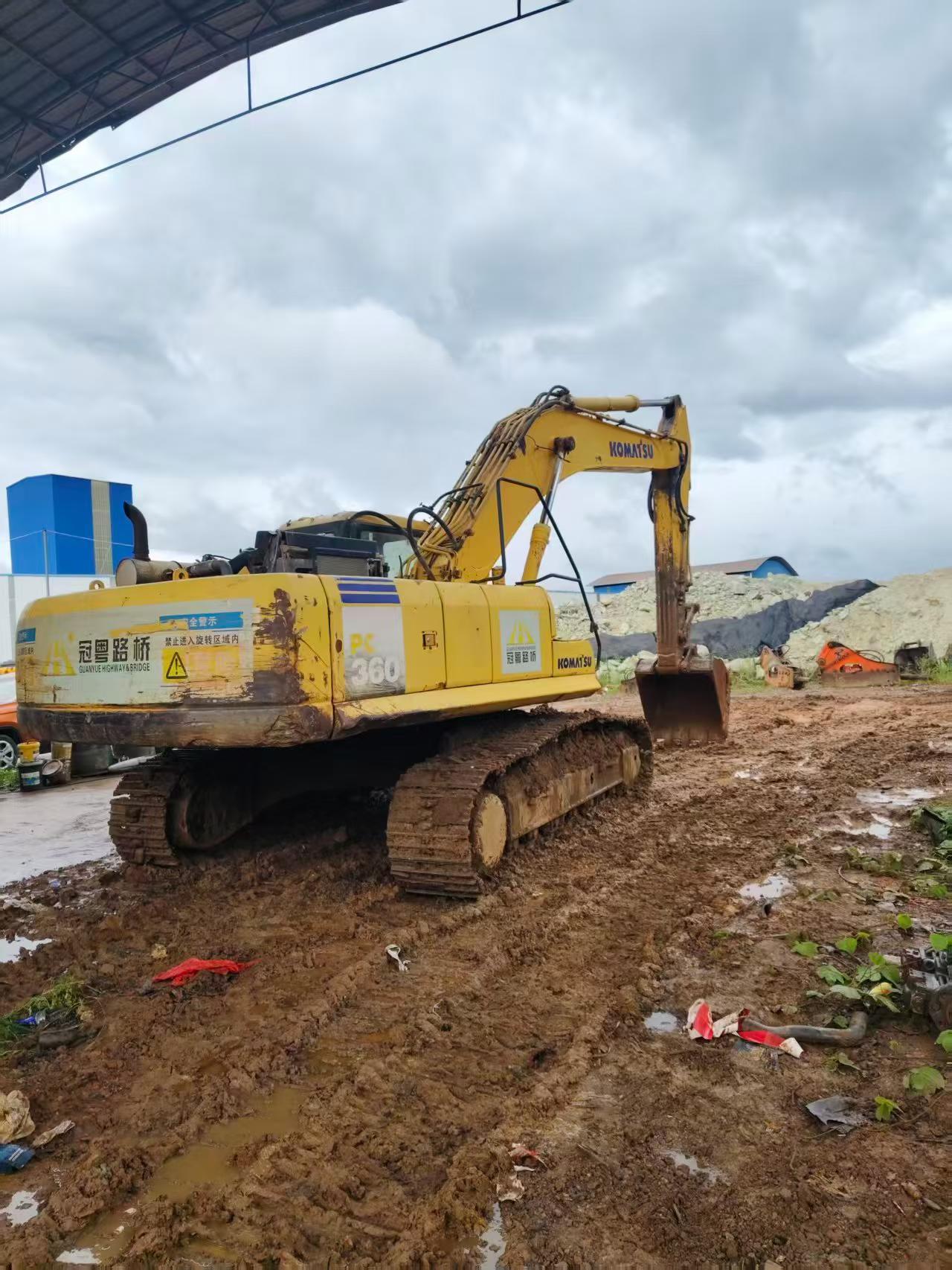 Buy Komatsu PC360-7 Used Excavator / 3