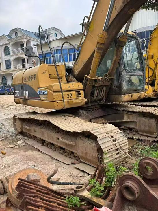 Buy Caterpillar 320A Used Excavator / 1