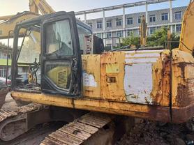 Buy Komatsu PC200-7 Used Excavator / 2 Buy Komatsu PC200-7 Used Excavator / 2