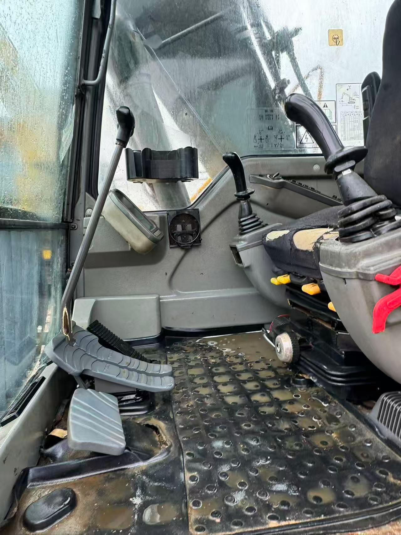 Buy Volvo EC140 Used Excavator / 5