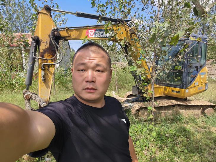 Buy XCMG XE60 Used Excavator / 1