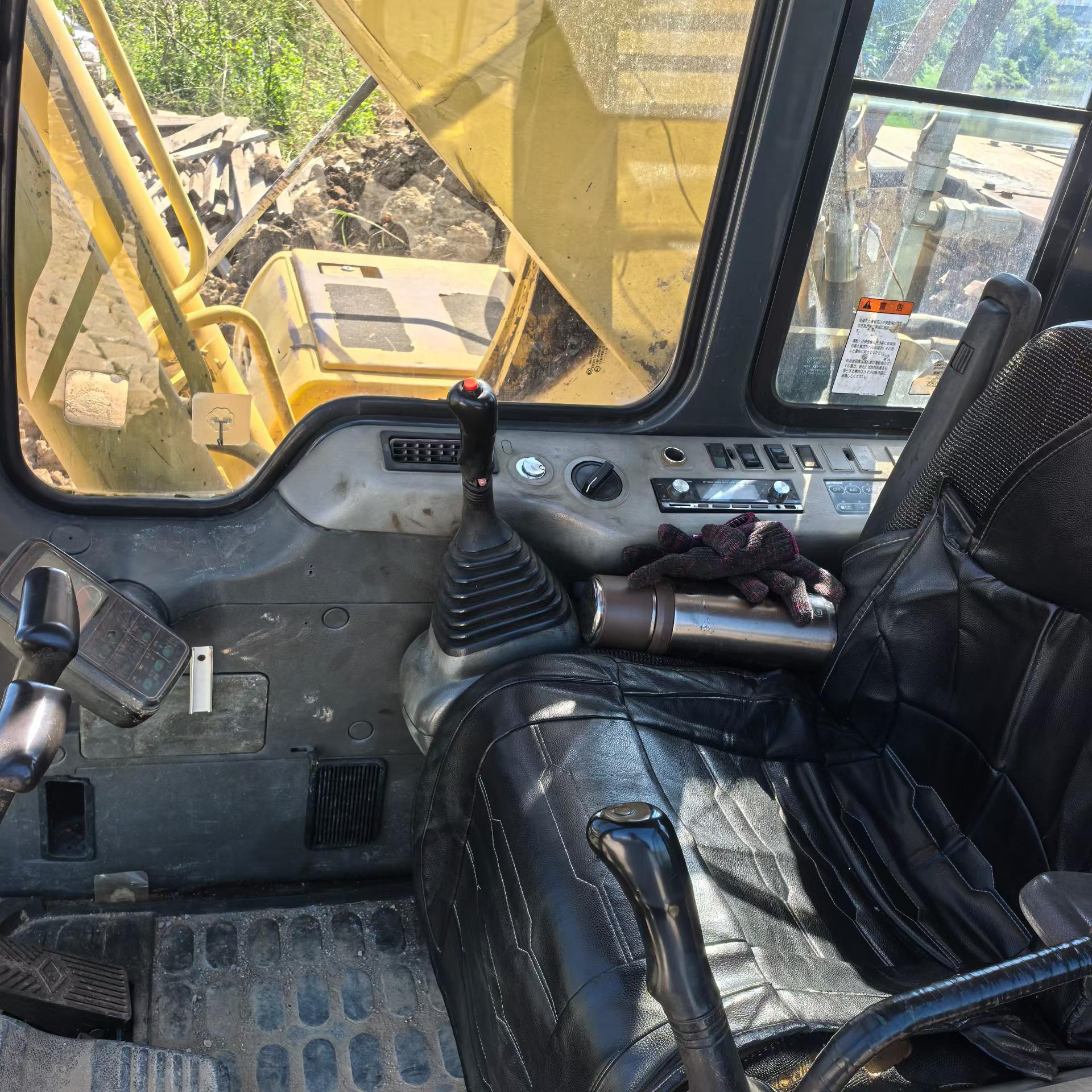 Buy Komatsu PC200-6 Used Excavator / 5