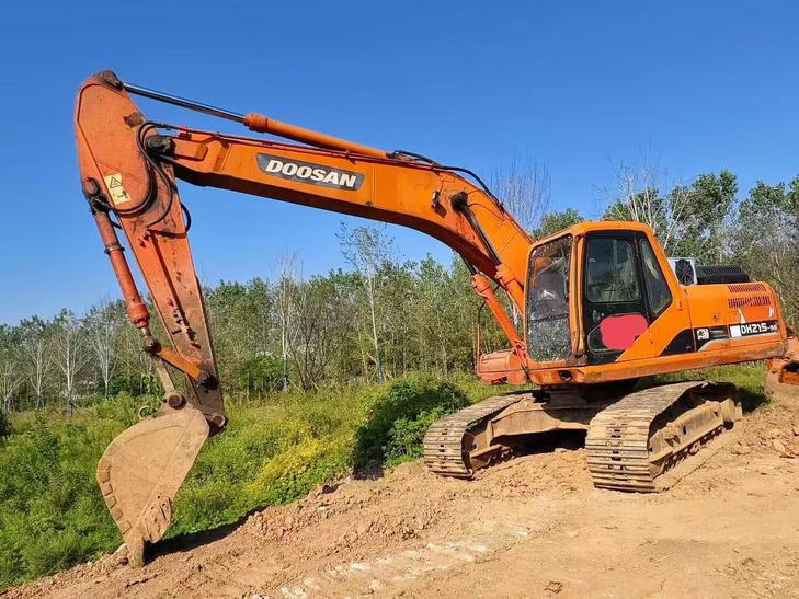 Buy Doosan DH215-9 Used Excavator / 1