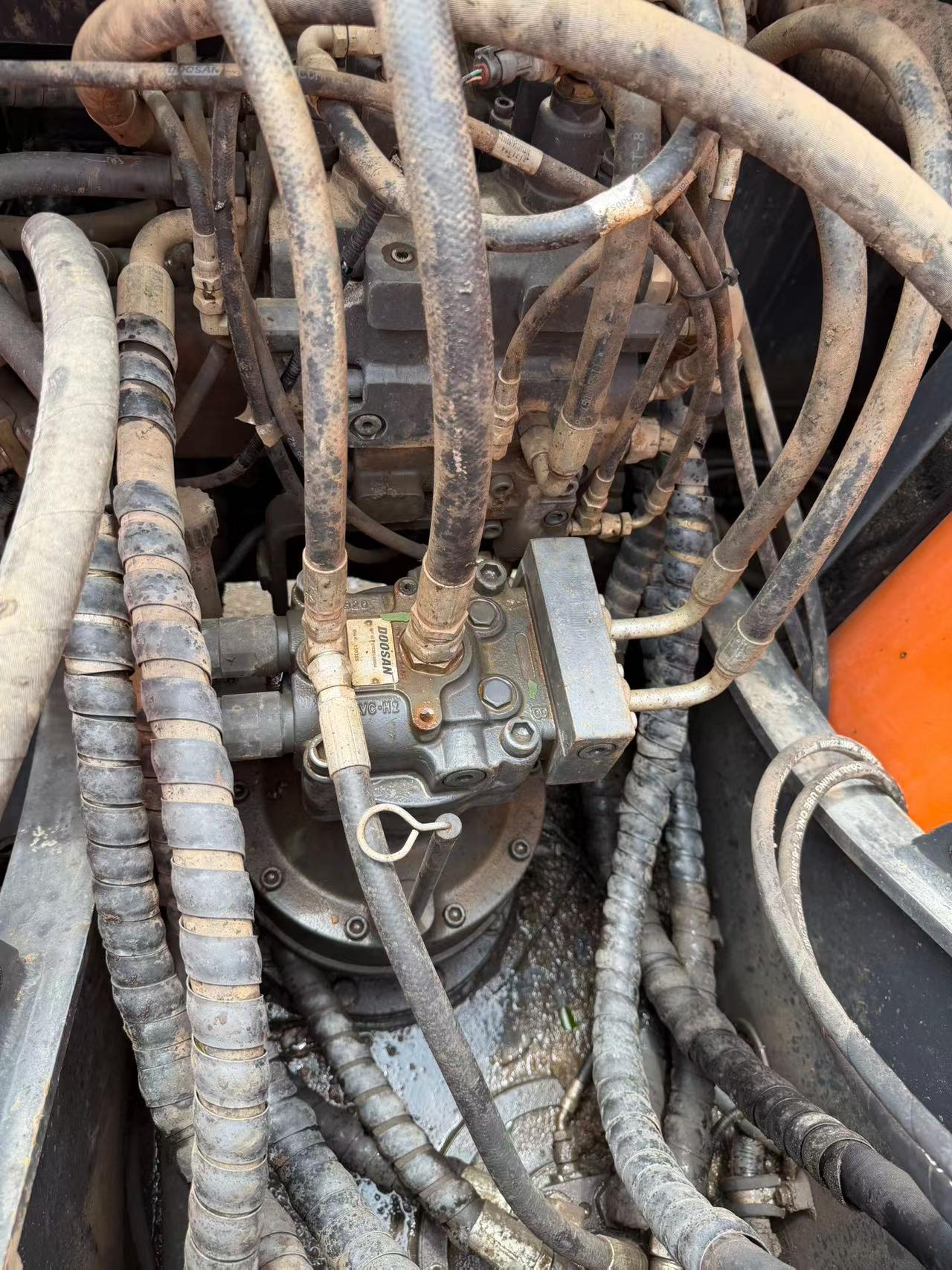 Buy Doosan S130W-3 Used Excavator / 4