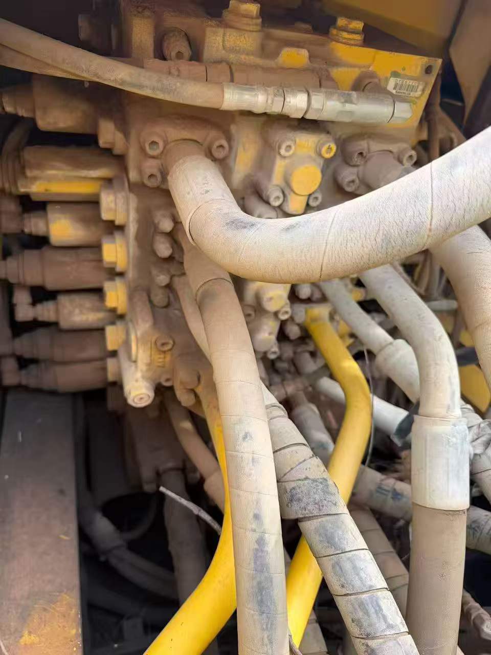 Buy Komatsu PC210 Used Excavator / 4